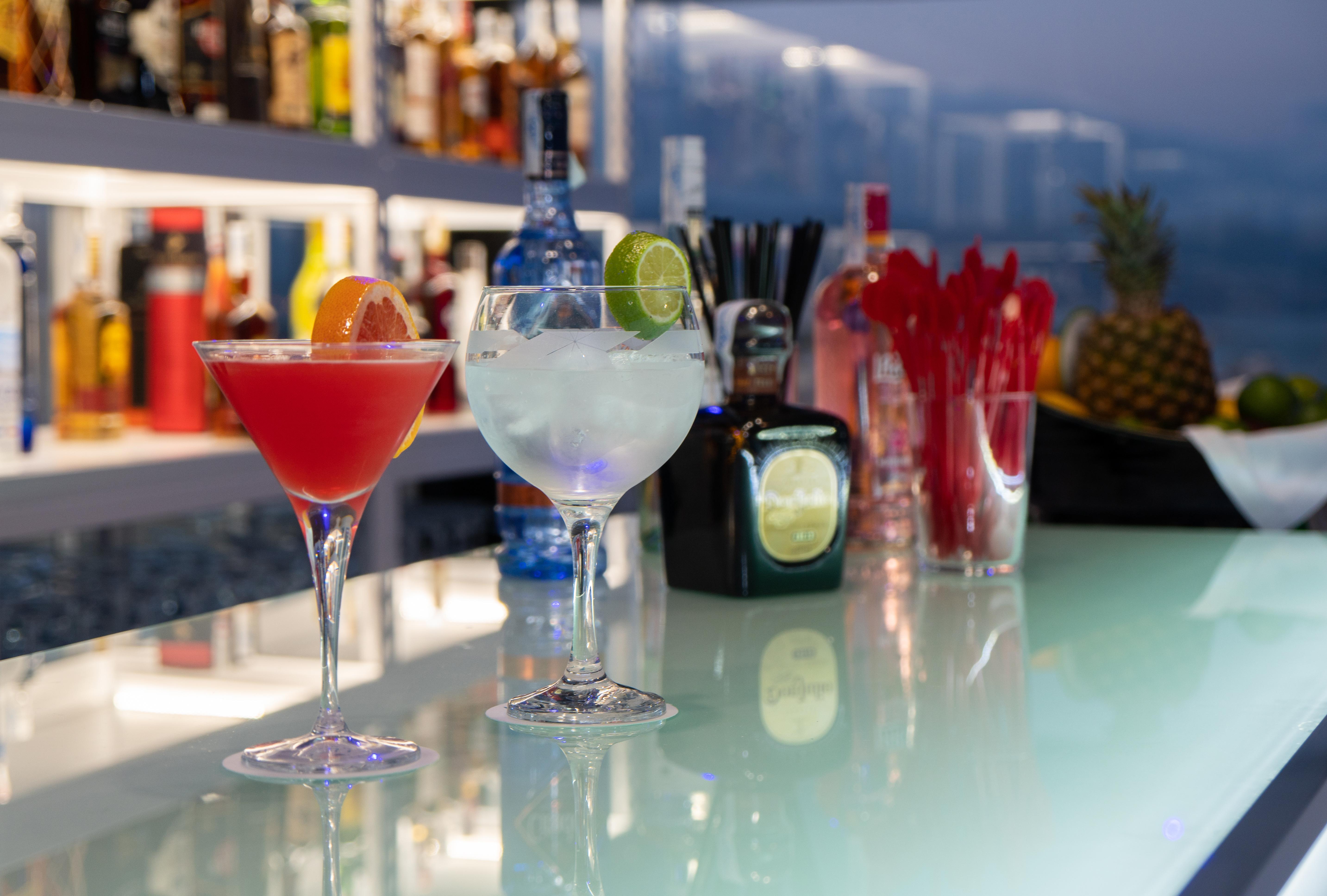 蓝海格兰塞万提斯酒店 托雷莫利诺斯 外观 照片